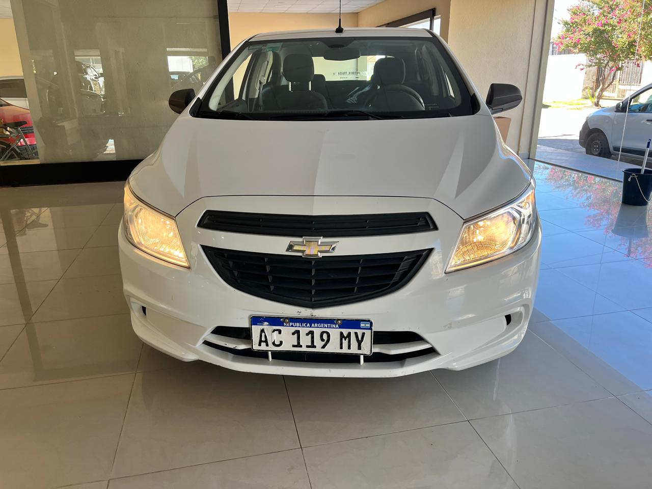 
								Chevrolet Onix Joy full									