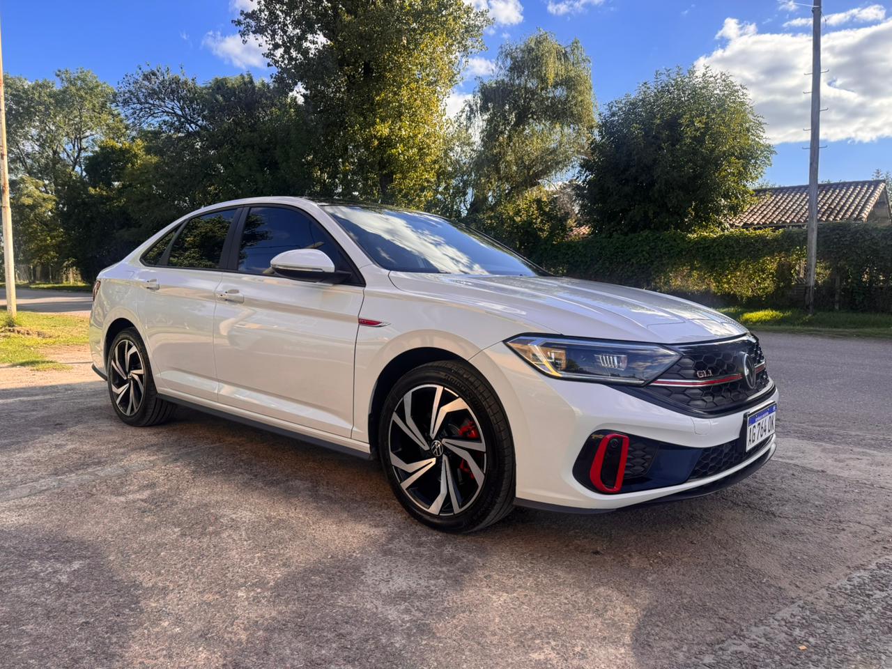 
								Volkswagen Vento GLI full									