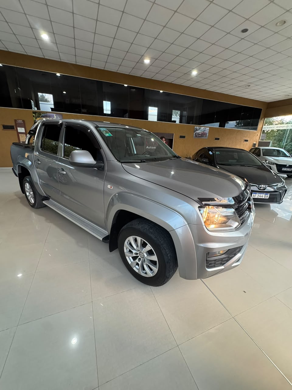 
								Volkswagen Amarok Comfortline MT full									