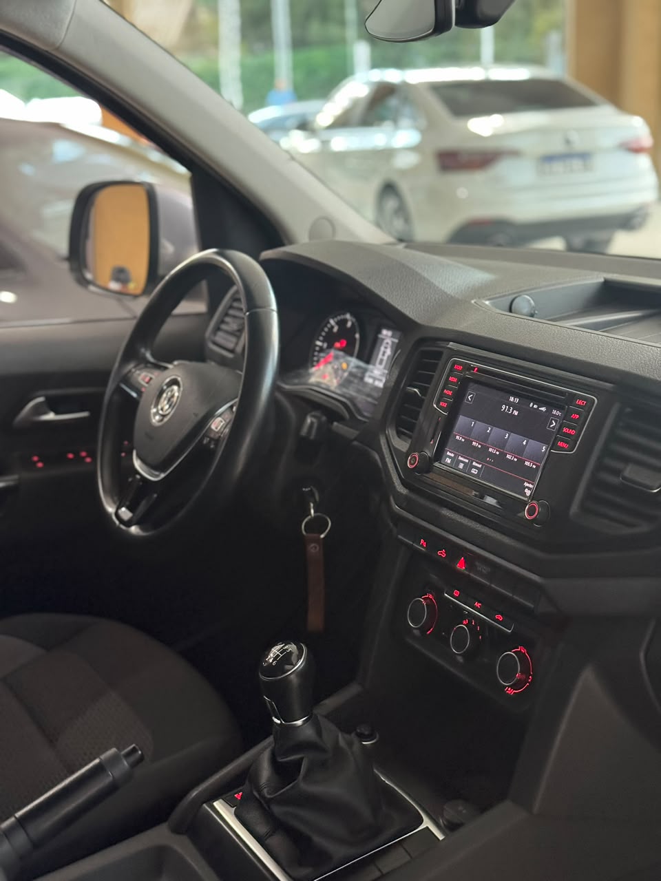 
								Volkswagen Amarok Comfortline MT full									