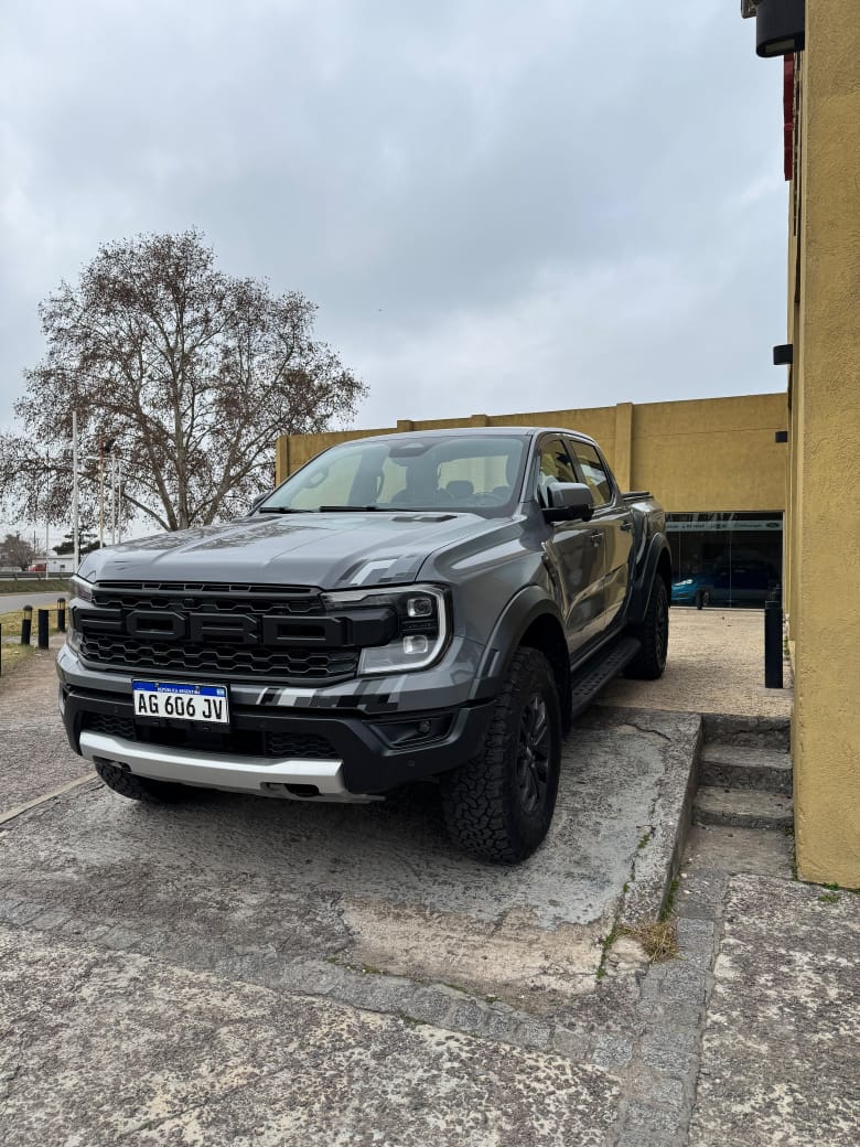 
								Ford Ranger Raptor full									